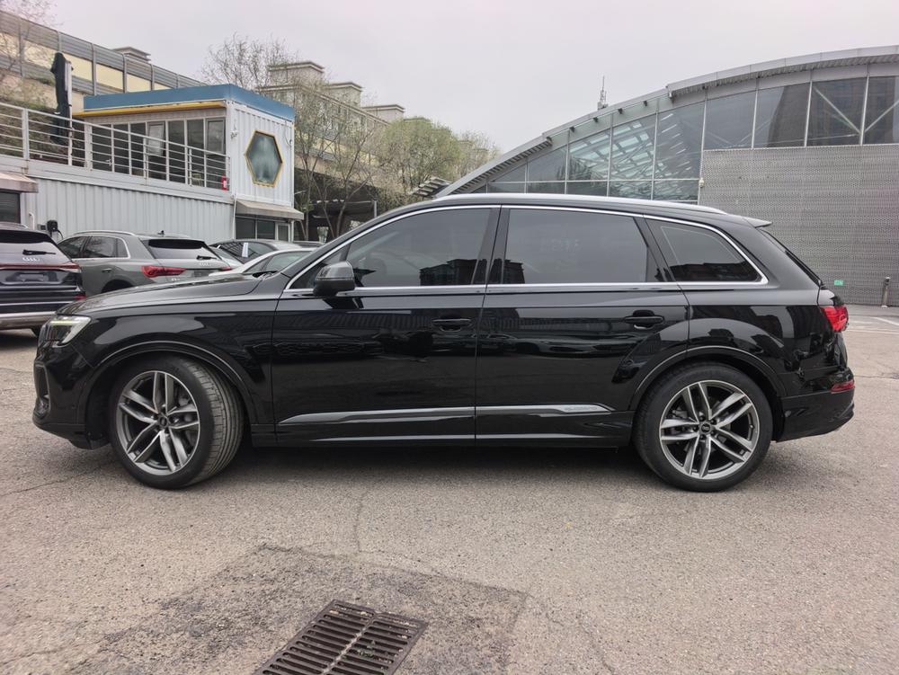 Audi Audi Q7