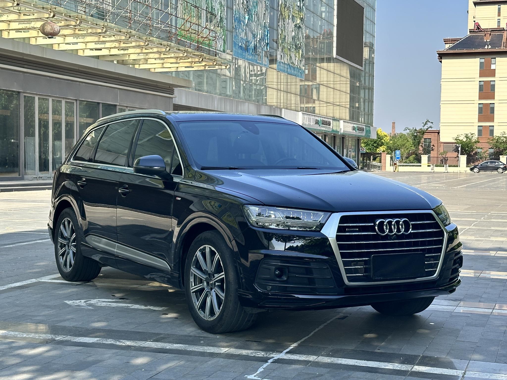 Audi Audi Q7
