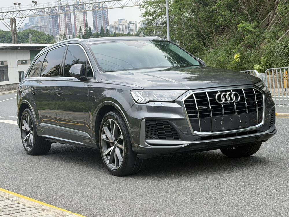 Audi Audi Q7
