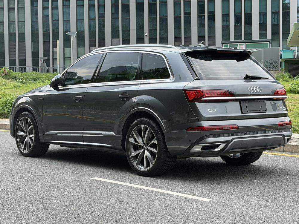 Audi Audi Q7