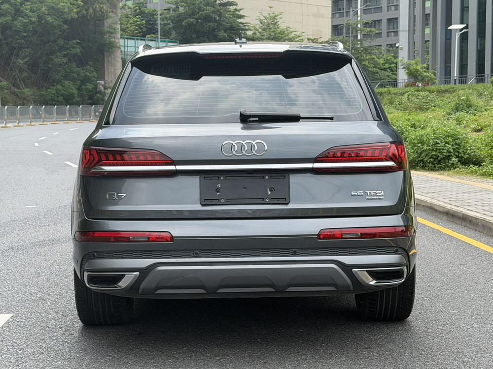 Audi Audi Q7