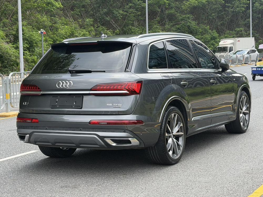 Audi Audi Q7