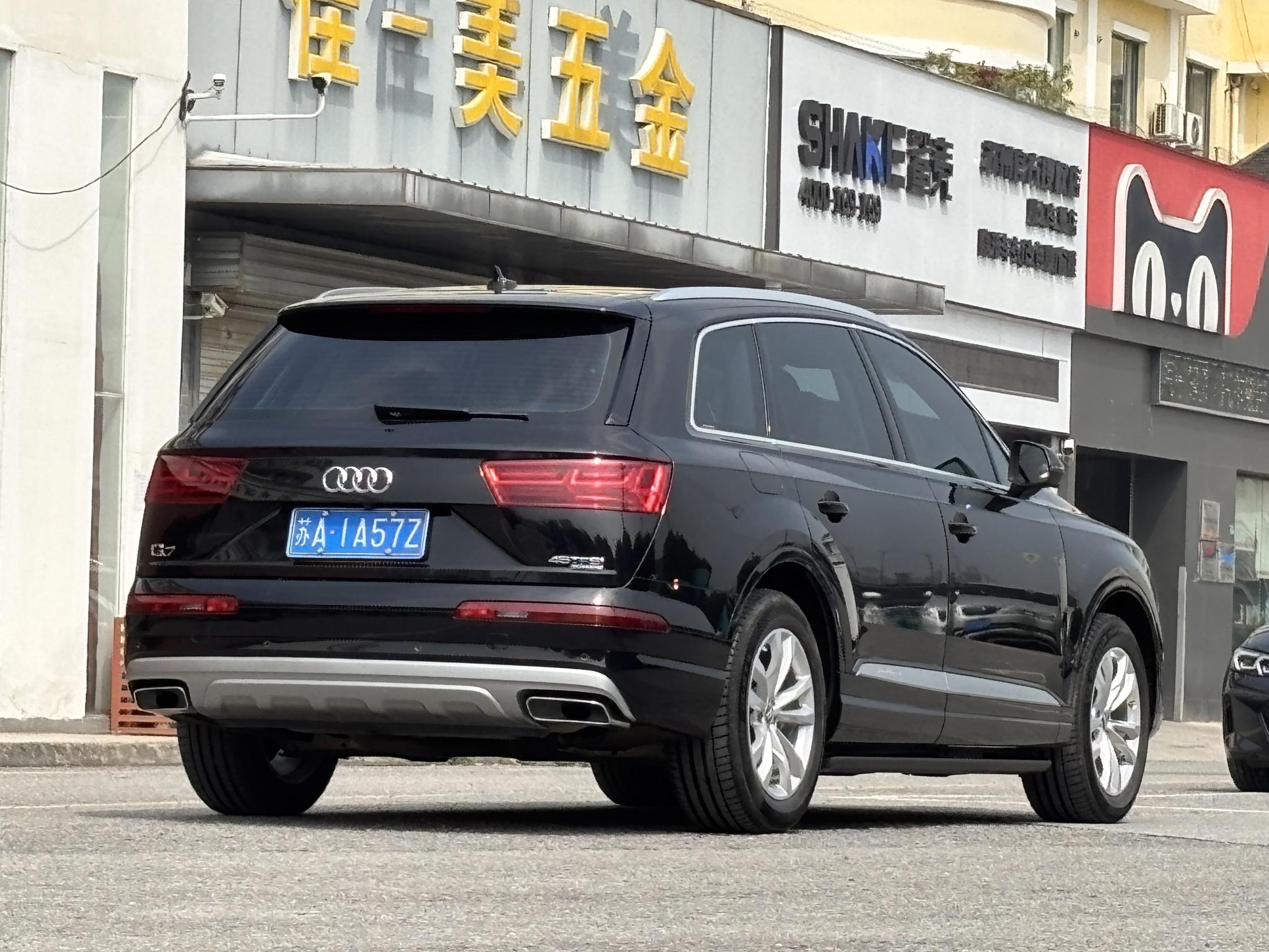 Audi Audi Q7