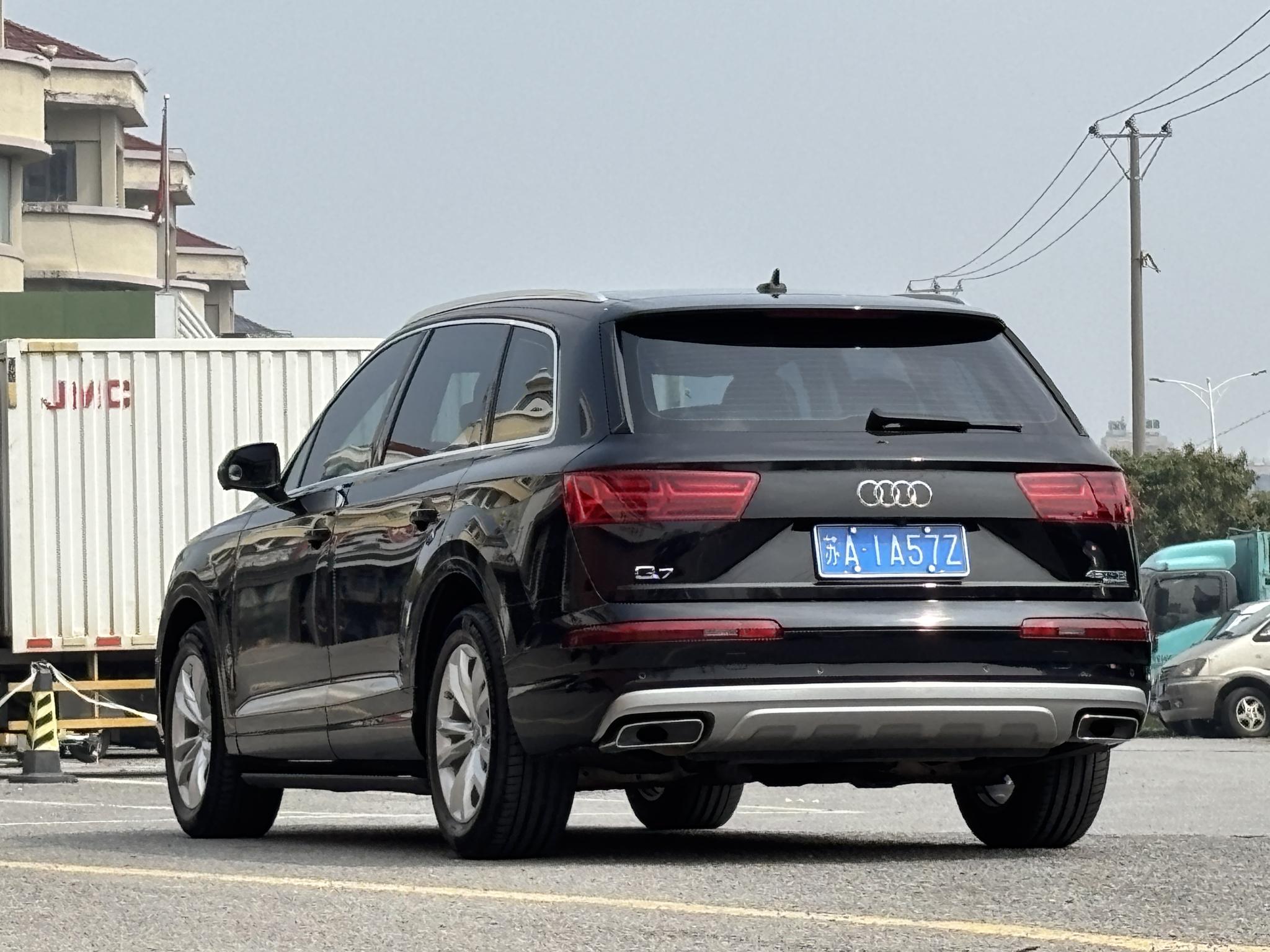 Audi Audi Q7