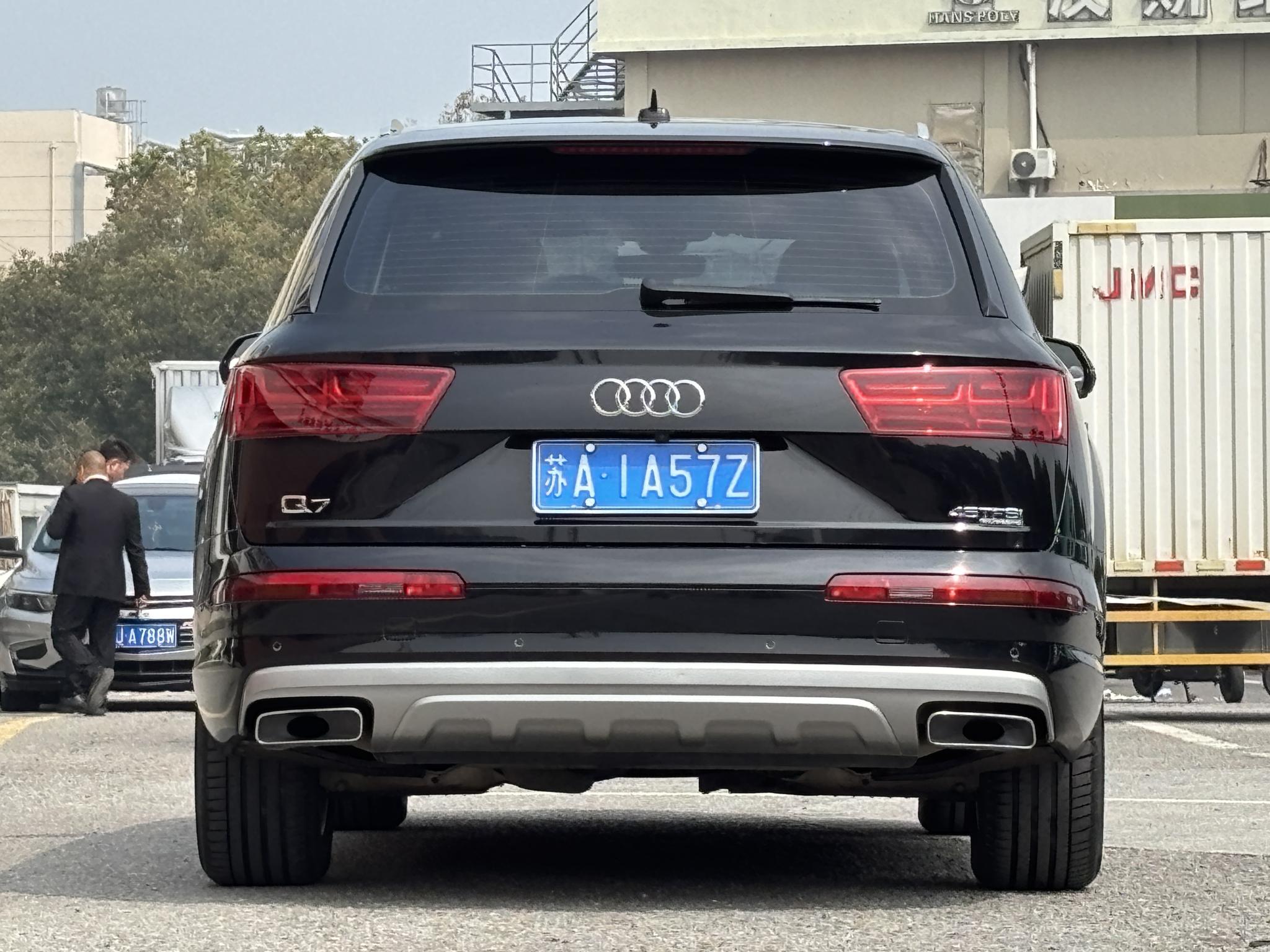 Audi Audi Q7