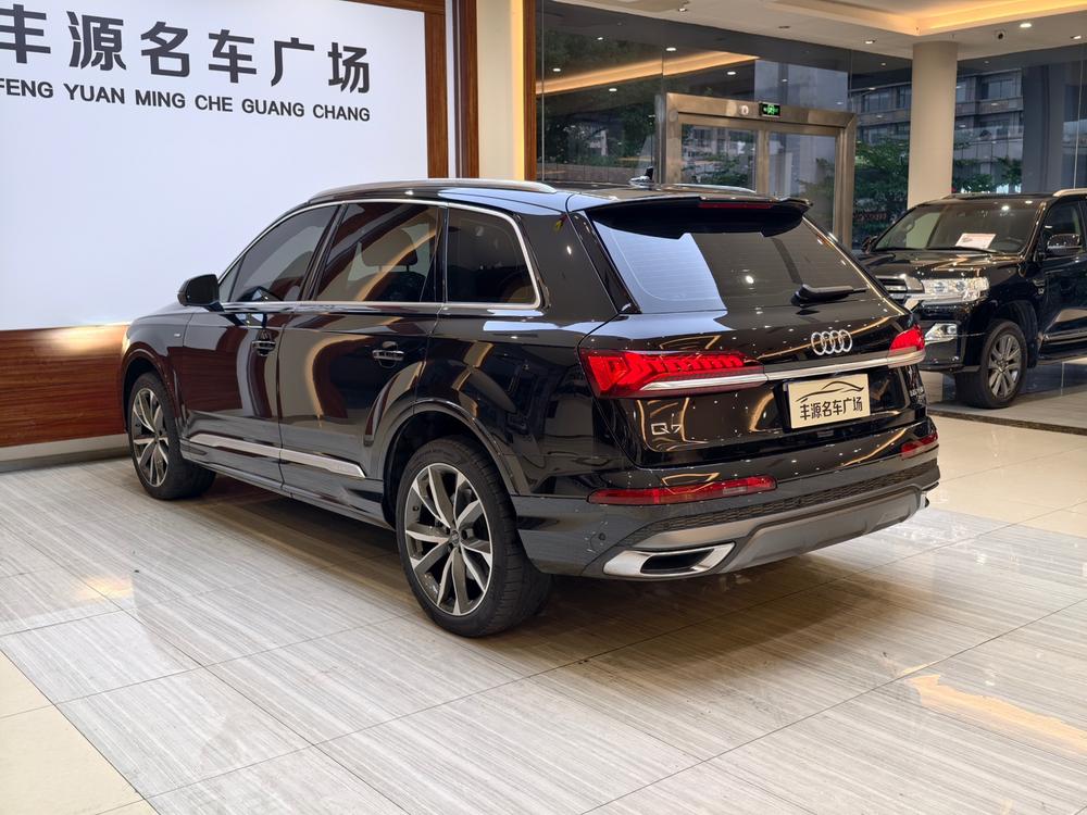 Audi Audi Q7