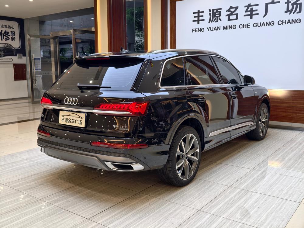 Audi Audi Q7