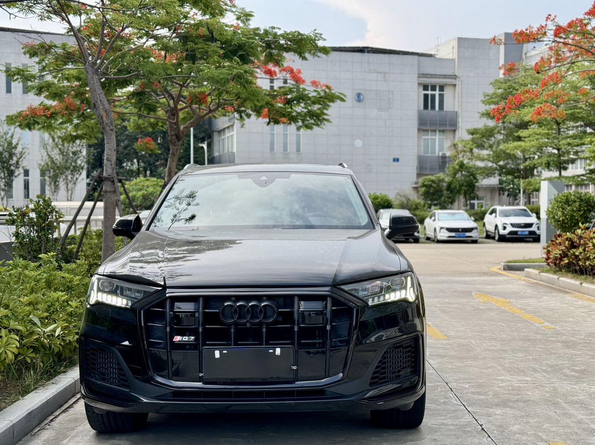 Audi Audi Q7