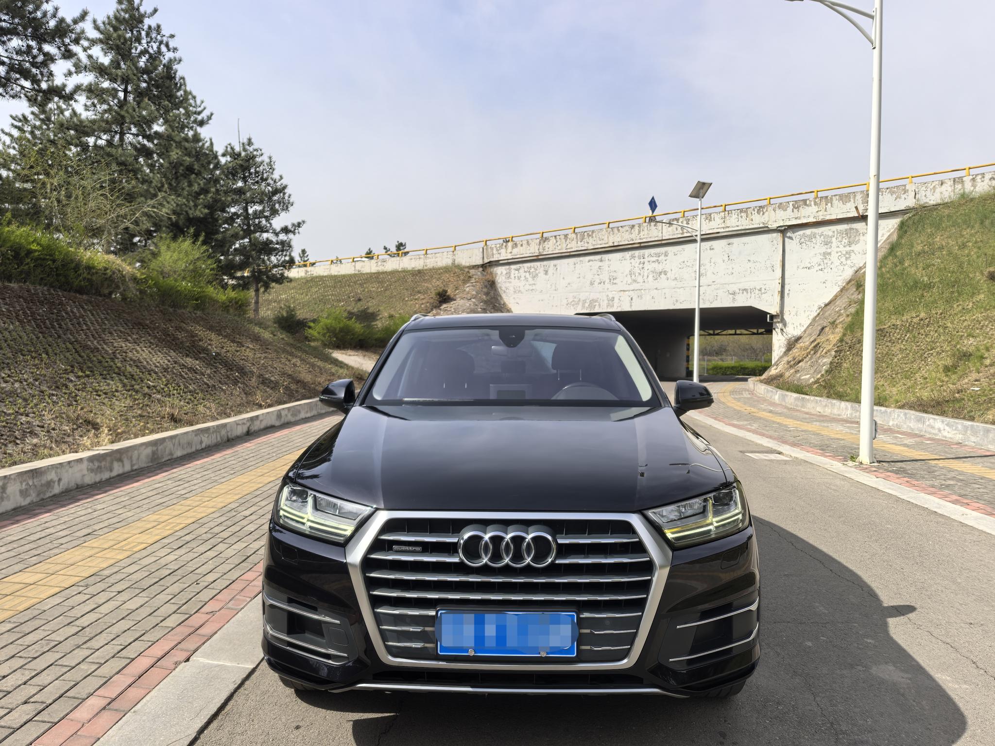 Audi Audi Q7