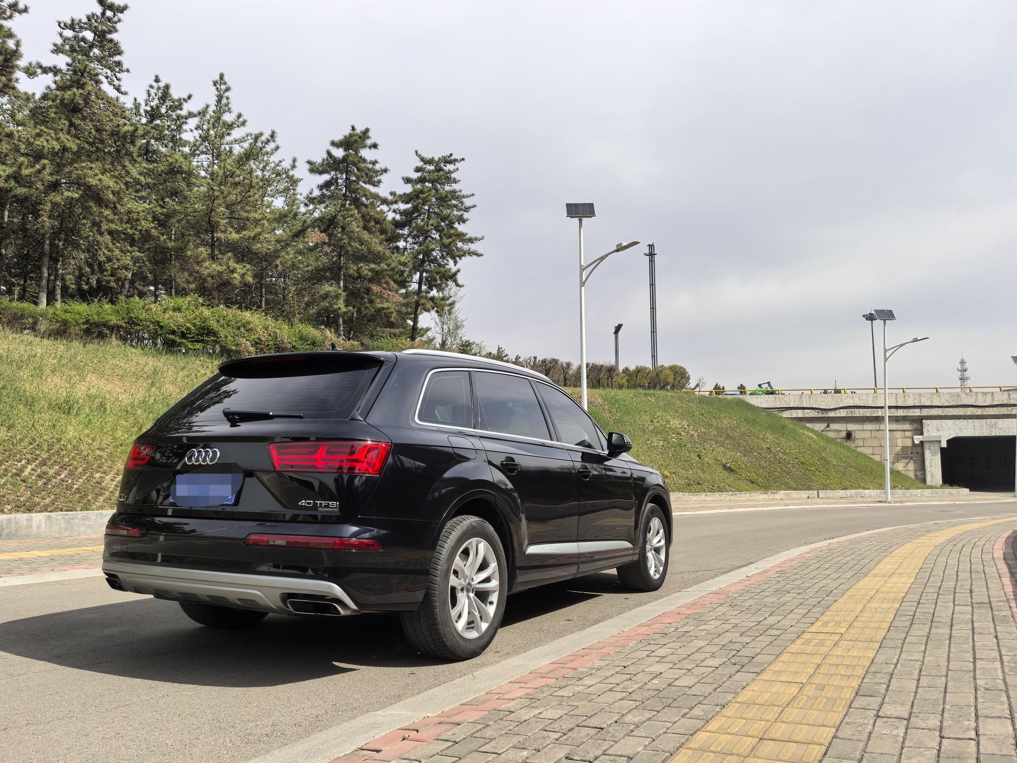 Audi Audi Q7