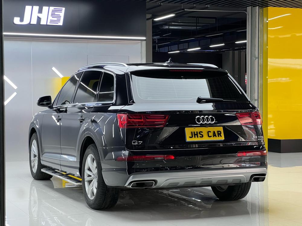 Audi Audi Q7