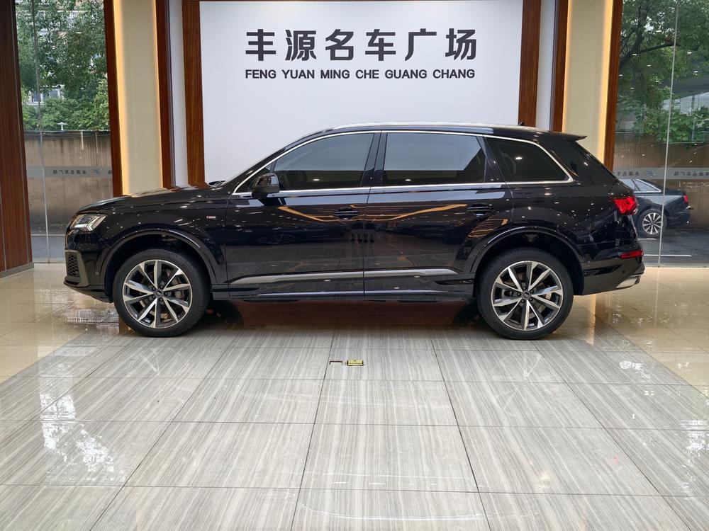 Audi Audi Q7