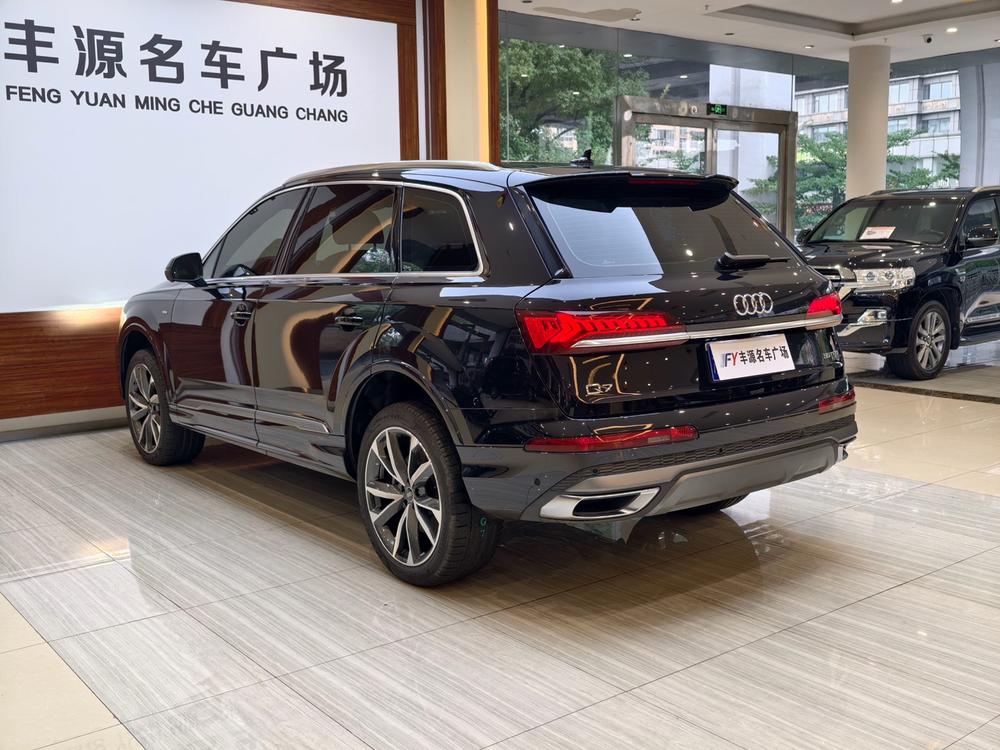 Audi Audi Q7