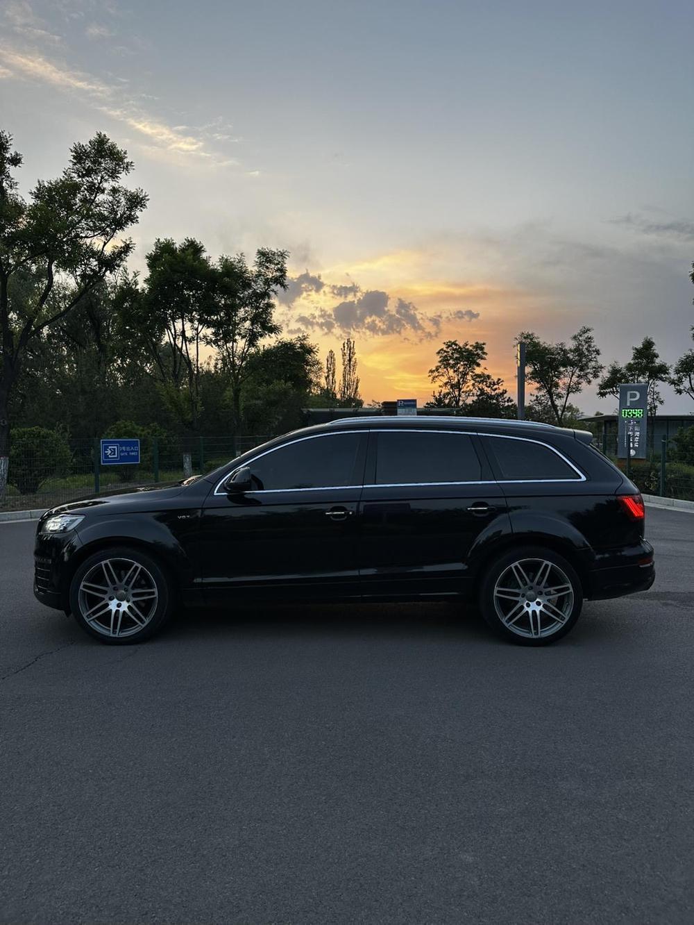 Audi Audi Q7