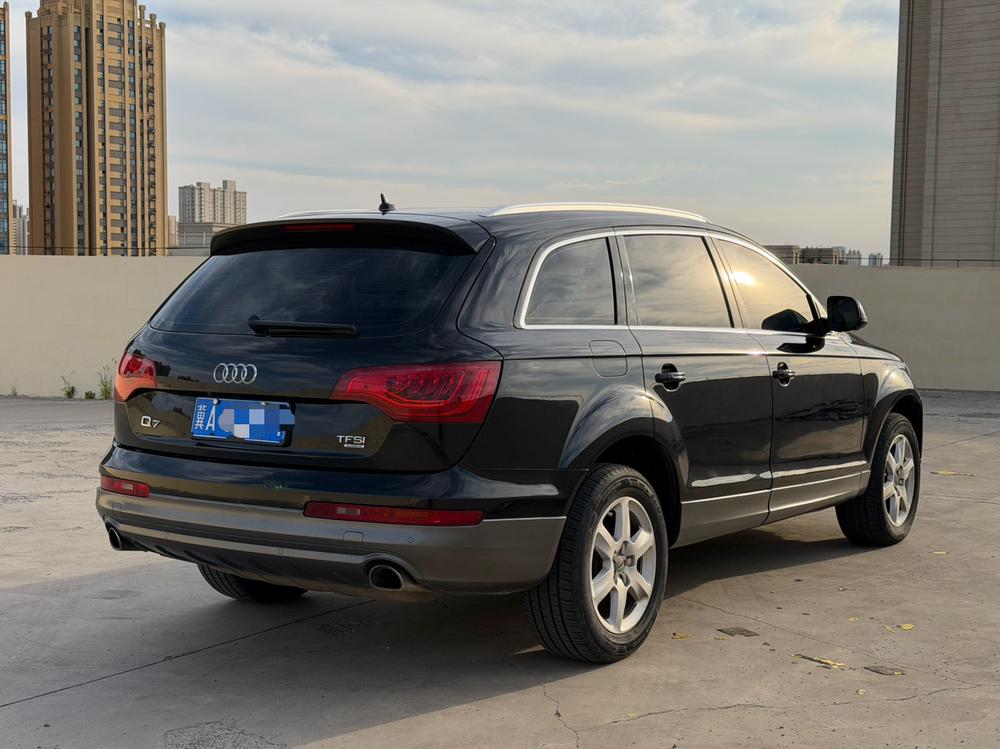 Audi Audi Q7