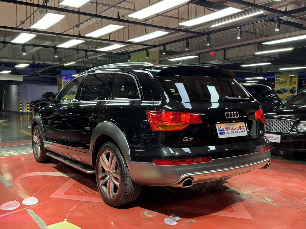 Audi Audi Q7