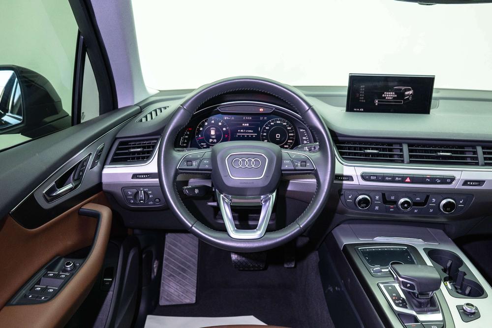 Audi Audi Q7