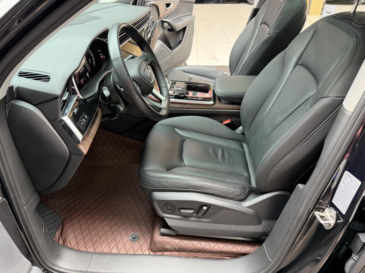 Audi Audi Q7