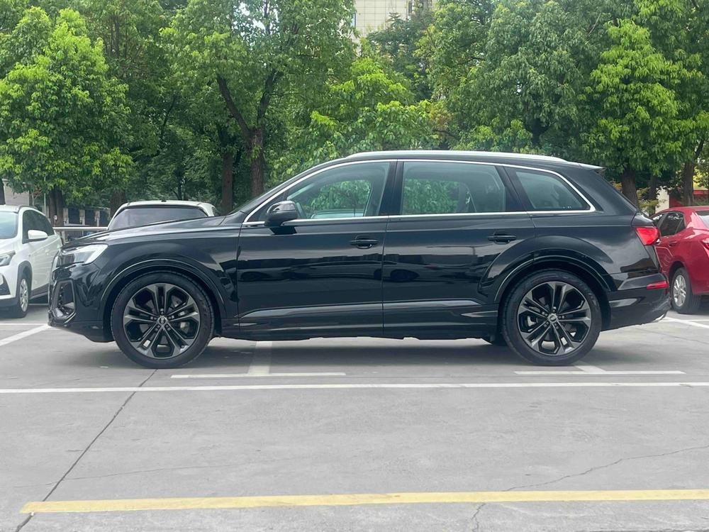 Audi Audi Q7