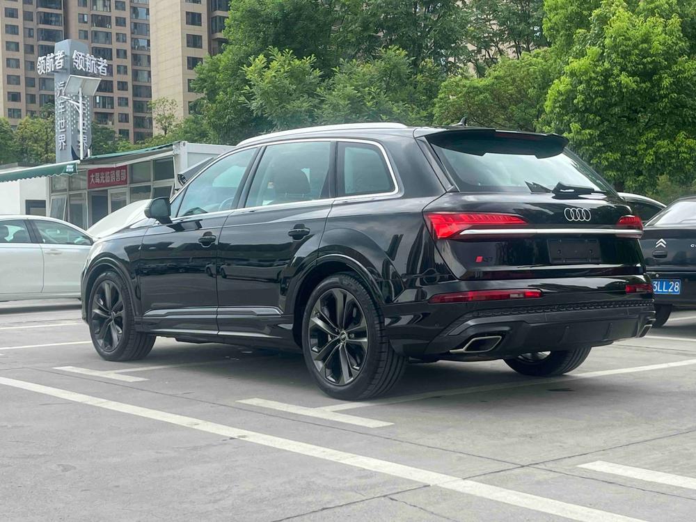 Audi Audi Q7