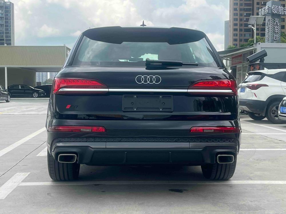 Audi Audi Q7