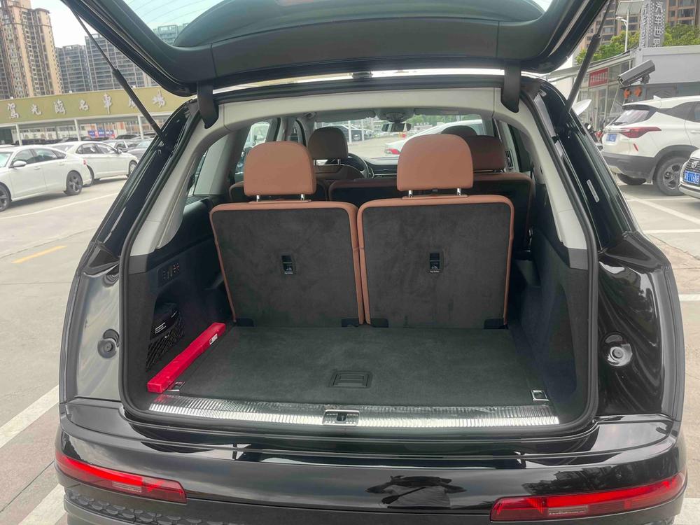 Audi Audi Q7