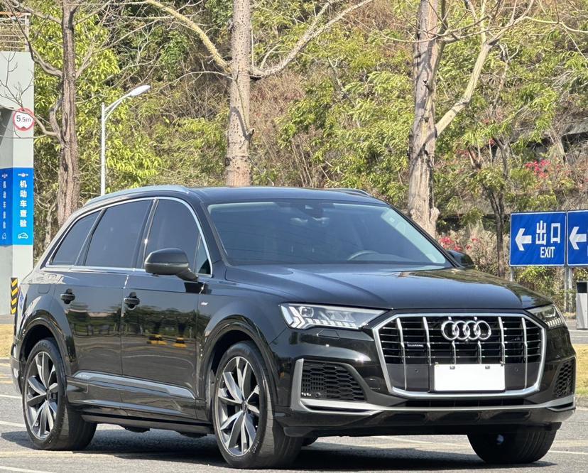 Audi Audi Q7
