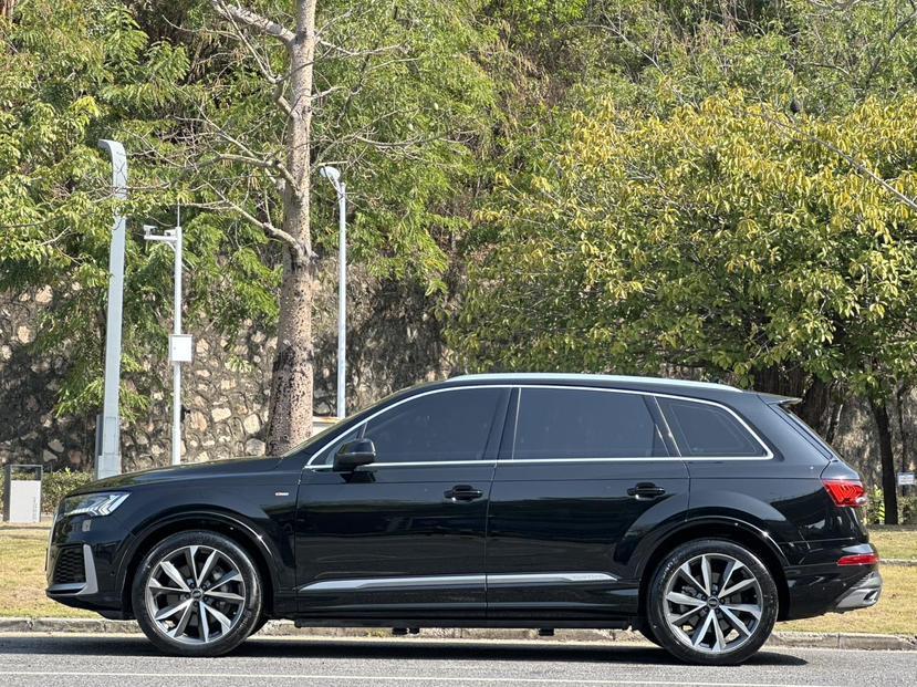 Audi Audi Q7