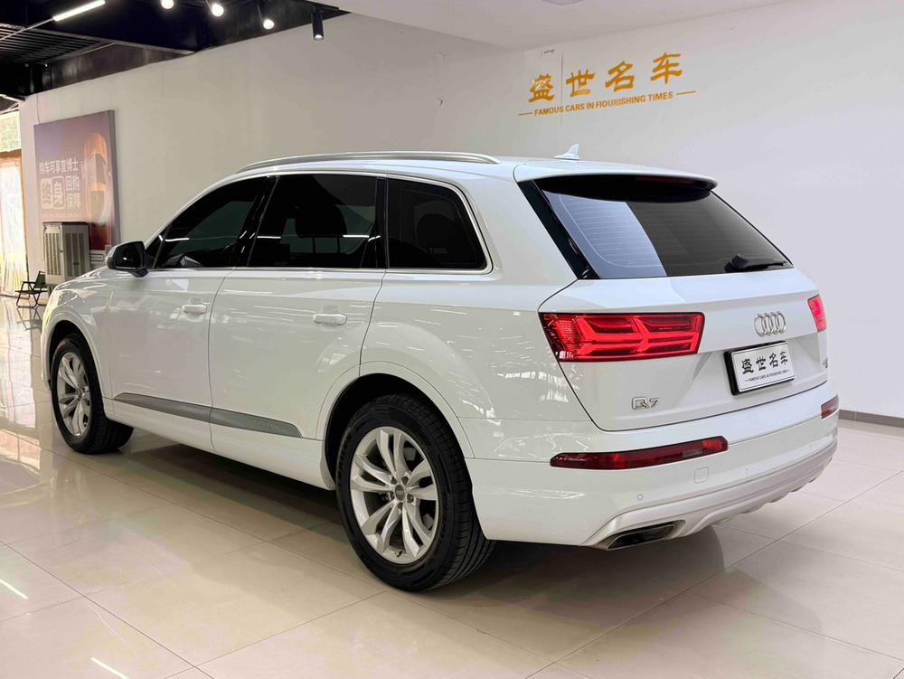 Audi Audi Q7