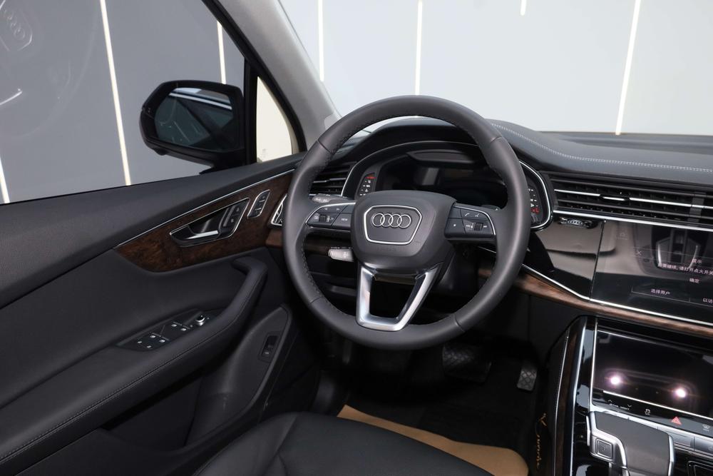 Audi Audi Q7