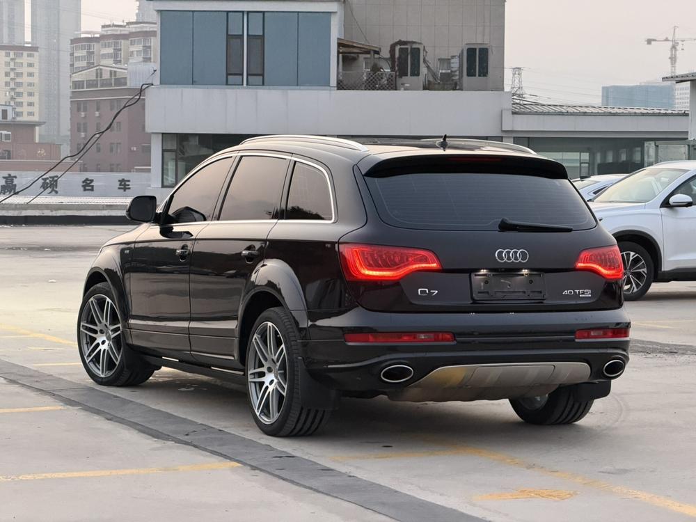 Audi Audi Q7