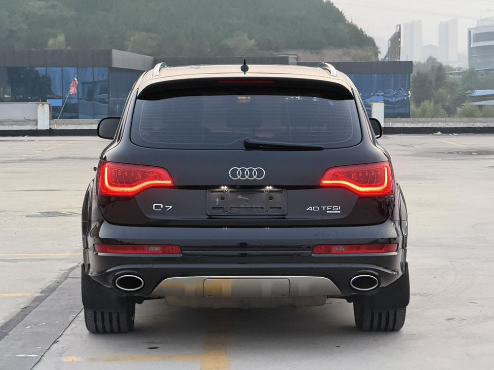 Audi Audi Q7