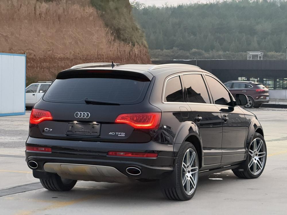 Audi Audi Q7