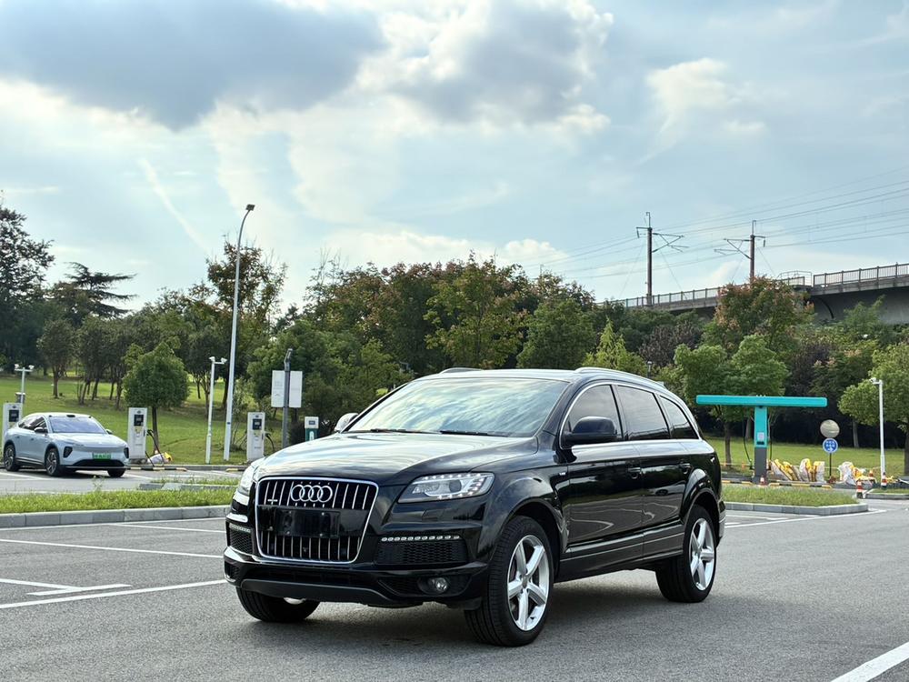 Audi Audi Q7