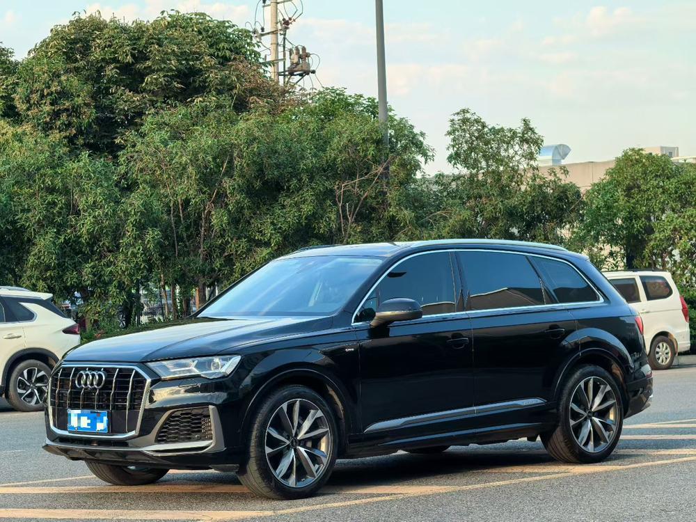 Audi Audi Q7