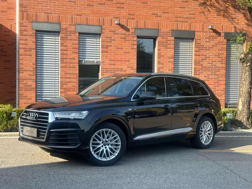 Audi Audi Q7