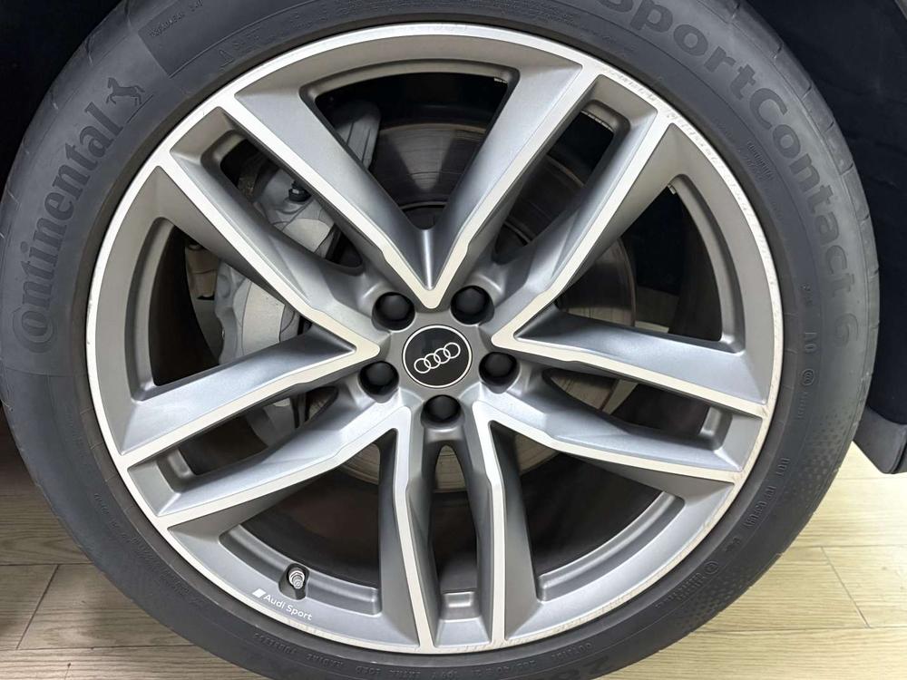 Audi Audi Q7