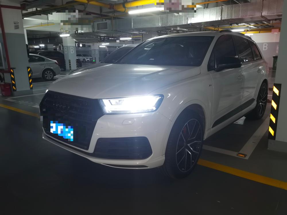 Audi Audi Q7