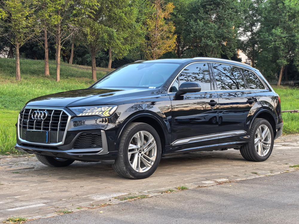 Audi Audi Q7