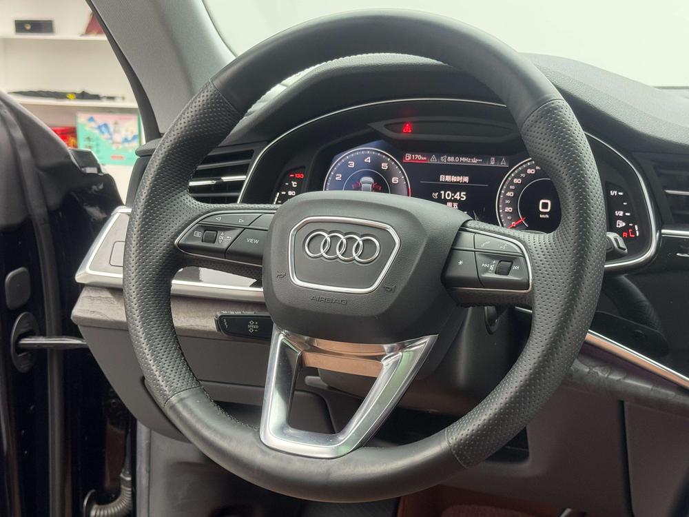 Audi Audi Q8