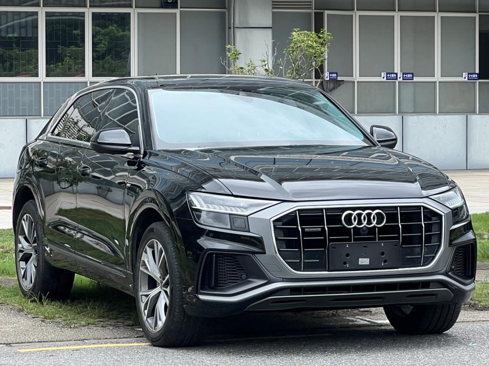 Audi Audi Q8