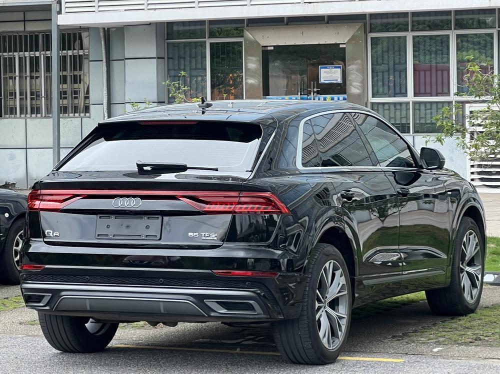 Audi Audi Q8