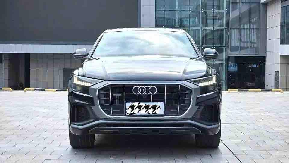 Audi Audi Q8