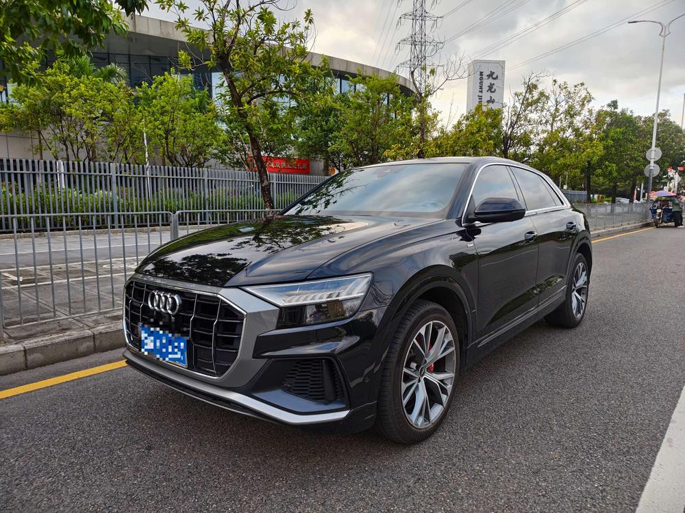 Audi Audi Q8