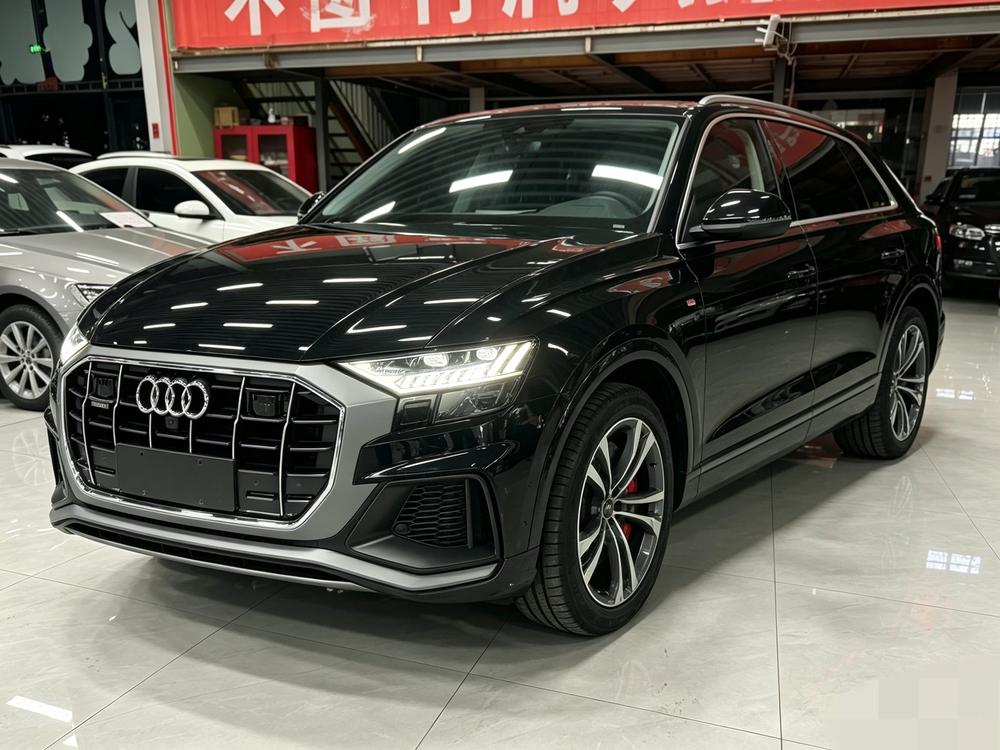 Audi Audi Q8