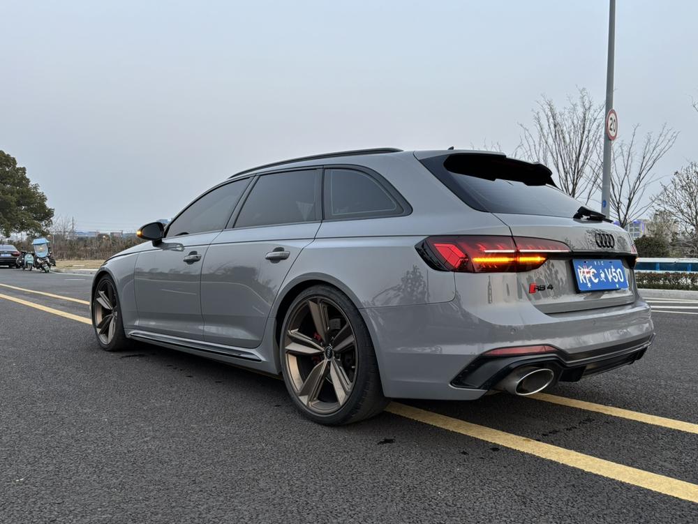 Audi Audi RS 4