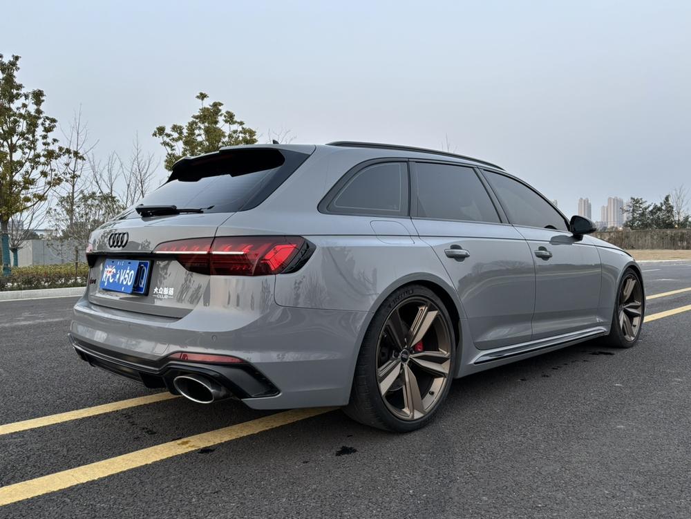 Audi Audi RS 4