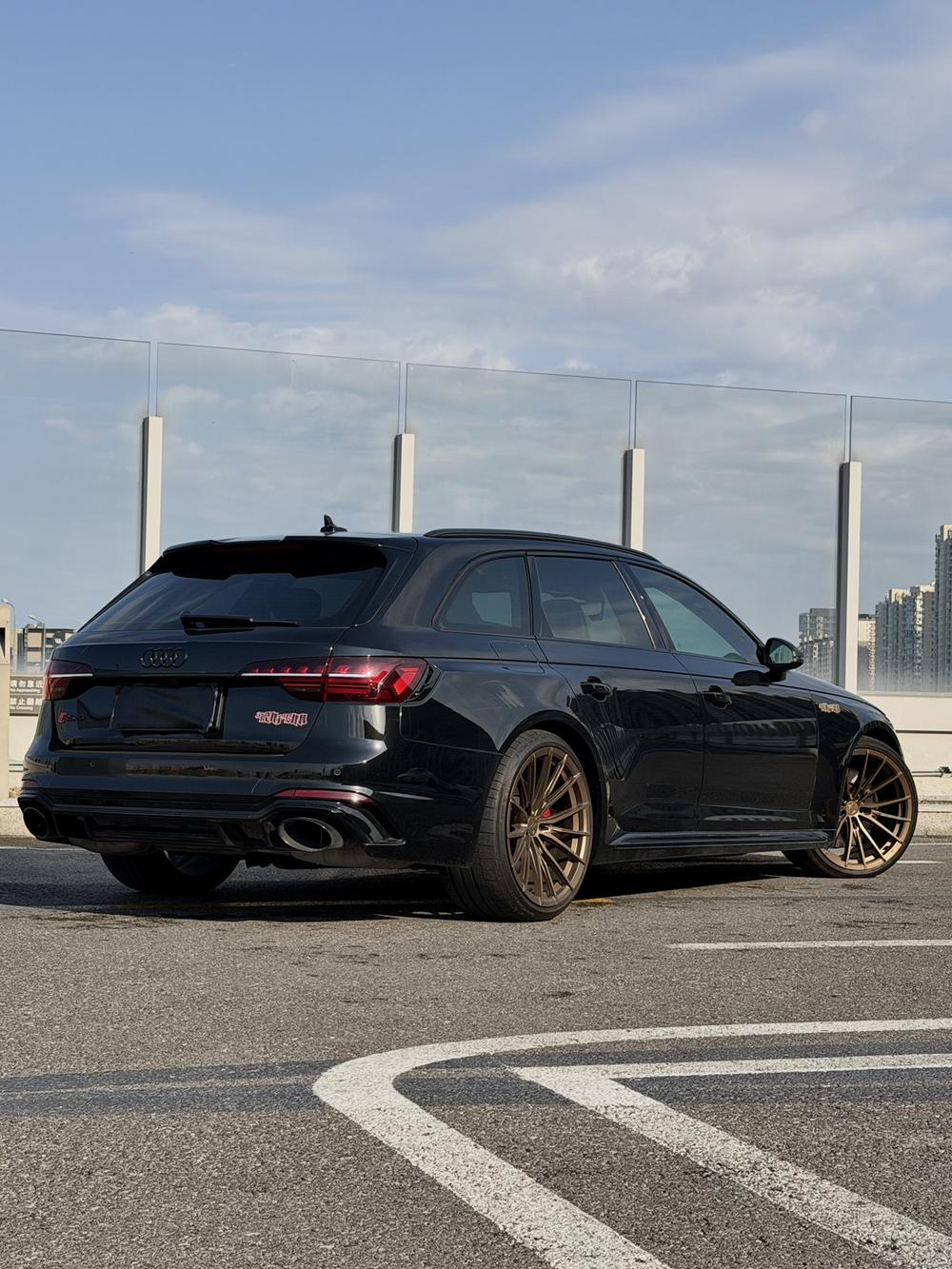 Audi Audi RS 4
