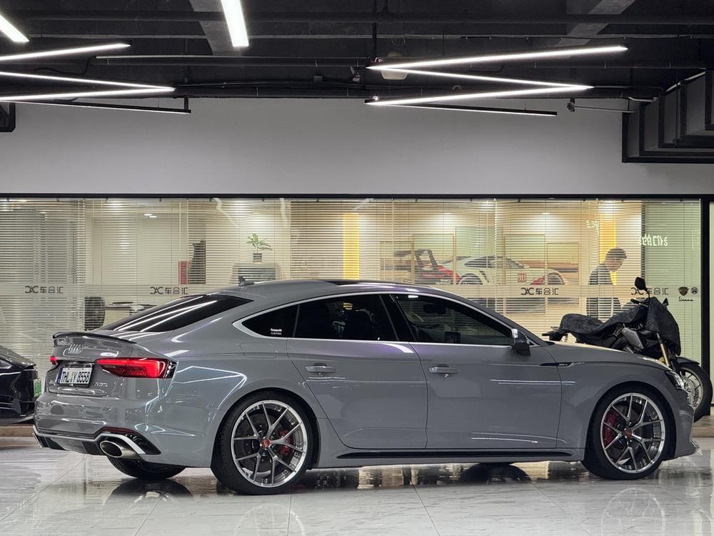Audi Audi RS 5