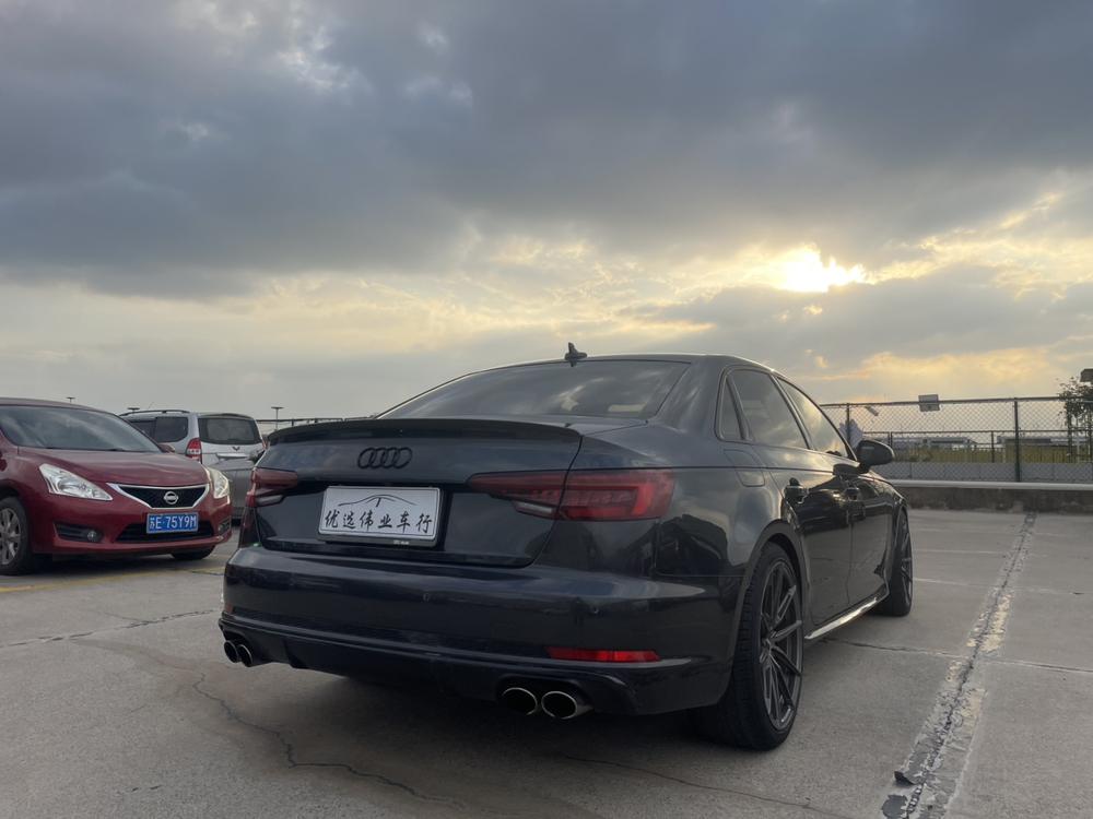 Audi Audi S4